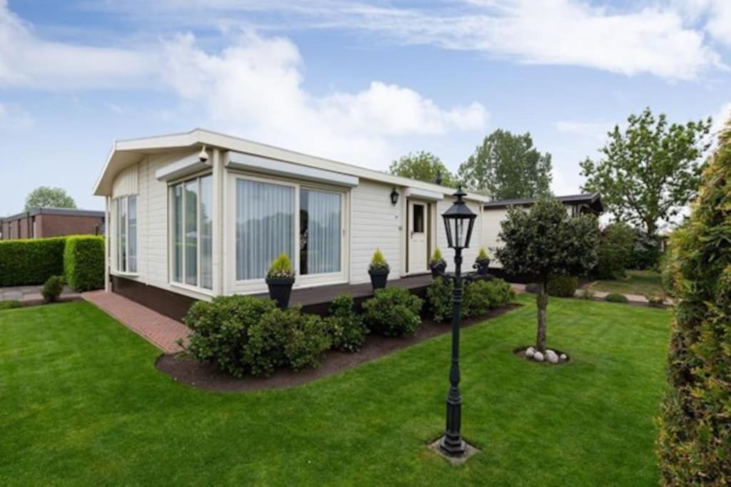 Luxe Chalet In Prachtig Natuurgebied Lith Exterior foto